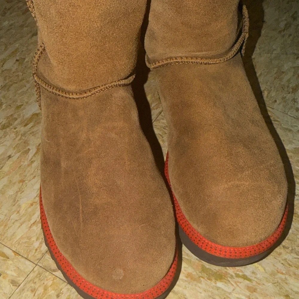 UGG Mens Brown Suede Boots with Red Trim